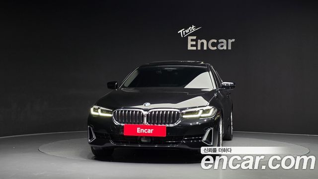 BMW 5-Series 2022 — photo 3