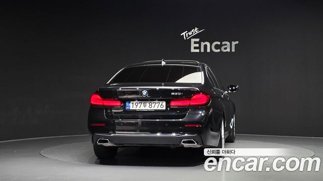 BMW 5-Series 2022 — photo 4
