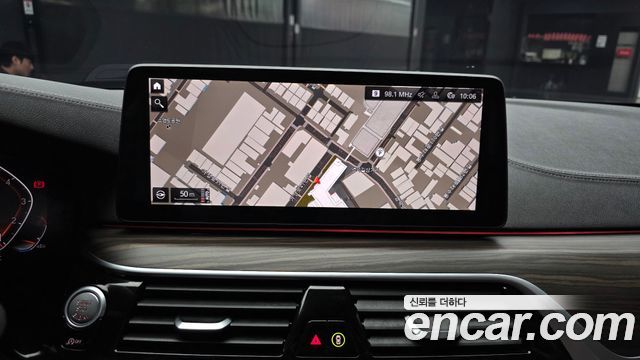 BMW 5-Series 2022 — photo 14