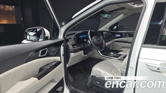 Kia Canival 2023 — photo 10