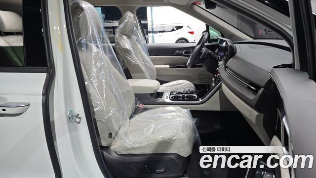 Kia Canival 2023 — photo 12