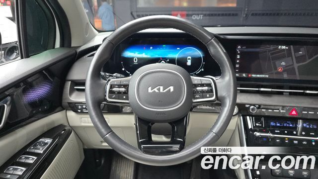 Kia Canival 2023 — photo 13