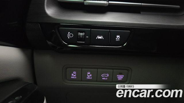 Kia Canival 2023 — photo 18