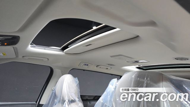 Kia Canival 2023 — photo 19