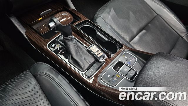 Kia K7 2016 — photo 12