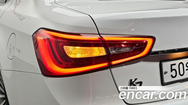 Kia K7 2016 — photo 9