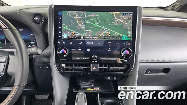 Toyota Alphard 2024 — photo 18