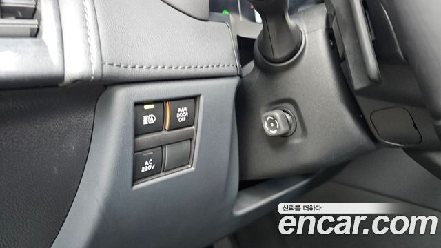 Toyota Alphard 2024 — photo 30