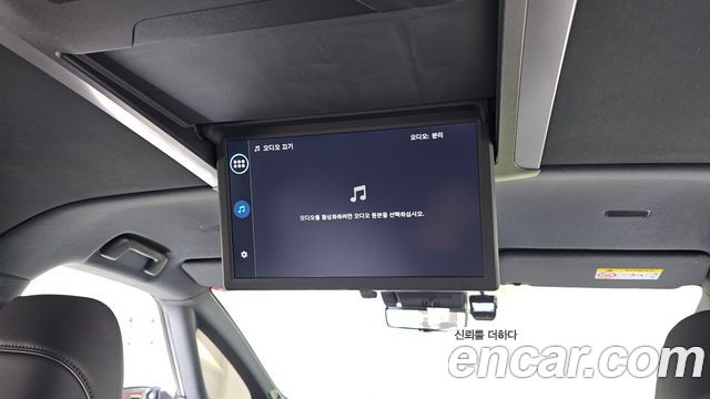 Toyota Alphard 2024 — photo 31