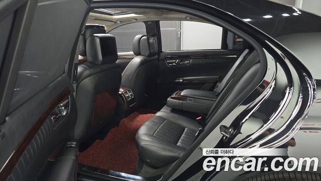 Mercedes-Benz S-Class 2010 — photo 11