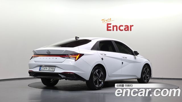 Hyundai AVANTE 2021 — photo 2