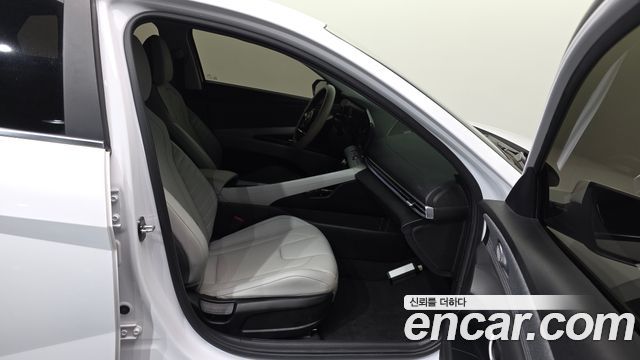 Hyundai AVANTE 2021 — photo 17