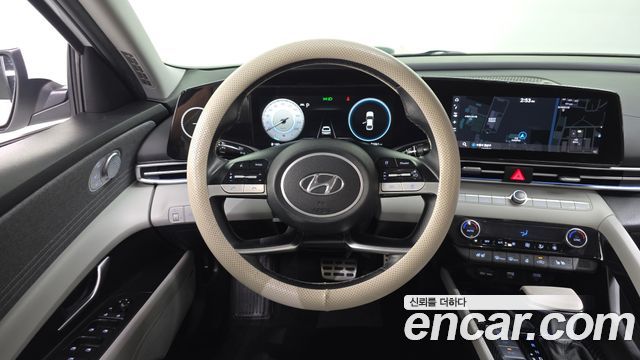 Hyundai AVANTE 2021 — photo 19