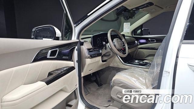 Kia Canival 2023 — photo 10