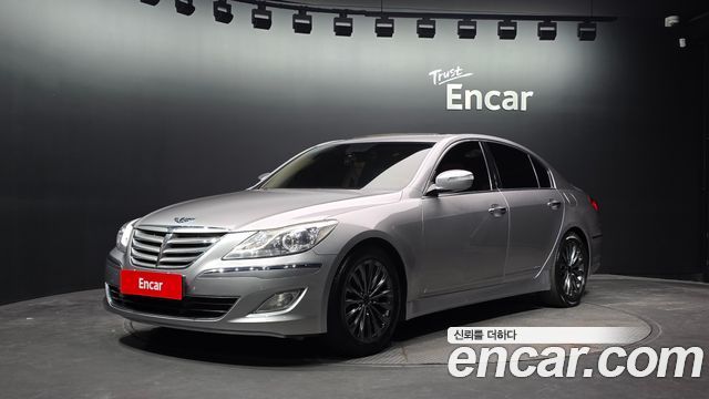 Hyundai Genesis 2013 — photo 1