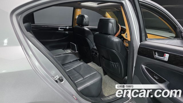 Hyundai Genesis 2013 — photo 12