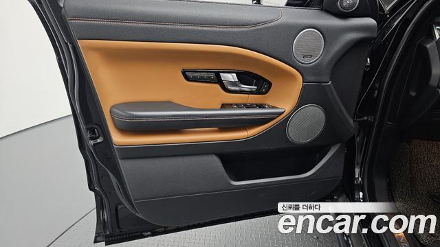 Land Rover Range Rover Evoque 2017 — photo 14