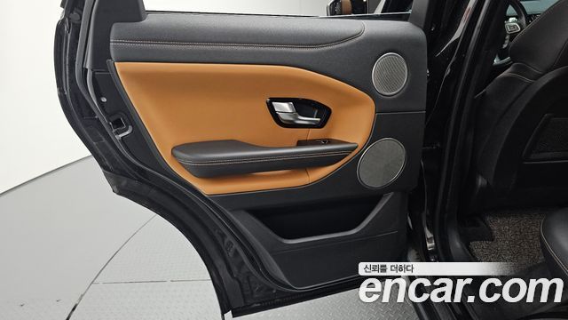 Land Rover Range Rover Evoque 2017 — photo 15