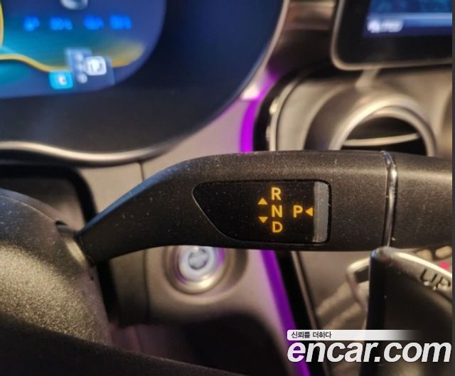 Mercedes-Benz C-Class 2020 — photo 8