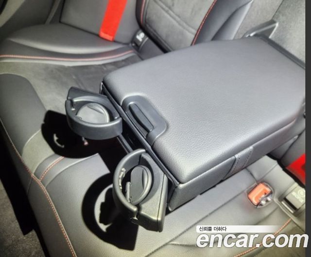 Mercedes-Benz C-Class 2020 — photo 9