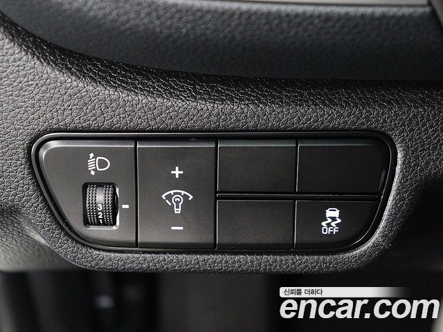 Kia Seltos 2023 — photo 13