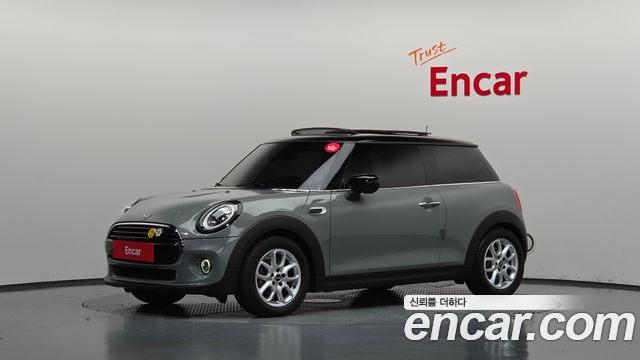 Mini Cooper 2021 — photo 1