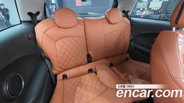 Mini Cooper 2021 — photo 17