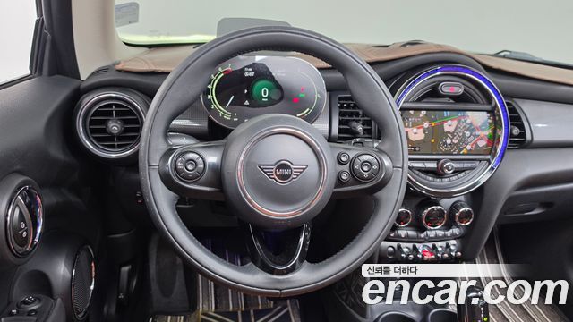 Mini Cooper 2021 — photo 19