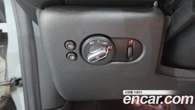 Mini Cooper 2021 — photo 29
