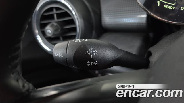 Mini Cooper 2021 — photo 31
