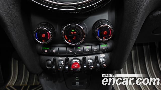 Mini Cooper 2021 — photo 32