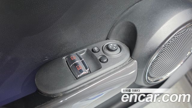 Mini Cooper 2021 — photo 34