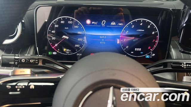 Mercedes-Benz GLC-Class 2025 — photo 8