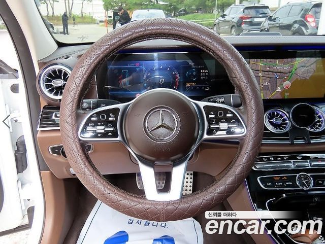 Mercedes-Benz E-Class 2019 — photo 9