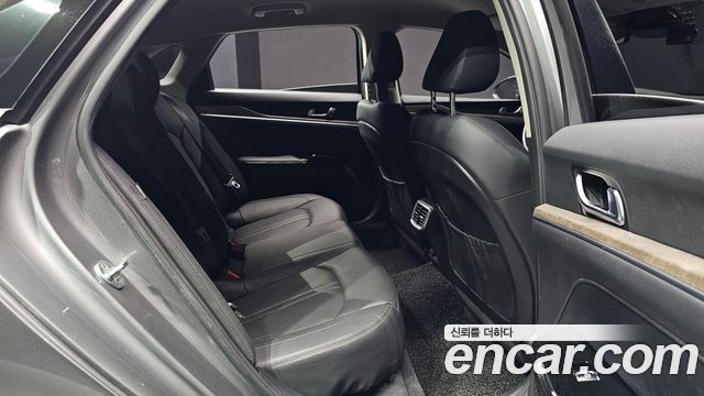 Kia K5 2022 — photo 17