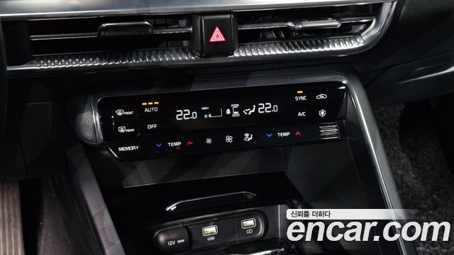Kia K5 2022 — photo 27