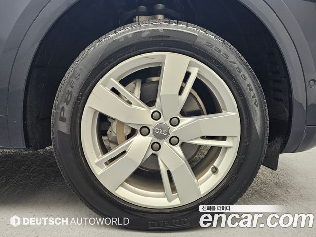 Audi Q5 2020 — photo 5