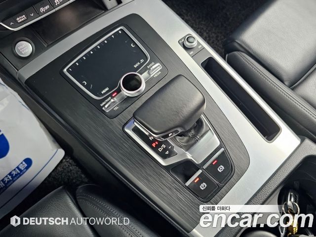 Audi Q5 2020 — photo 9