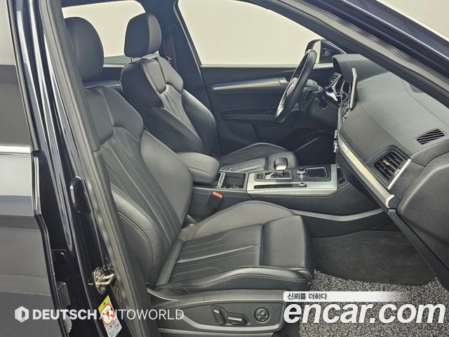 Audi Q5 2020 — photo 10