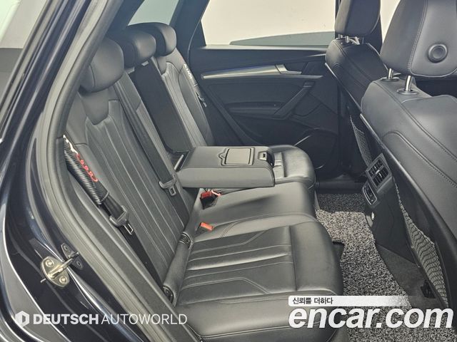 Audi Q5 2020 — photo 12