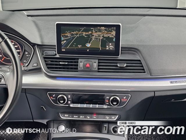 Audi Q5 2020 — photo 14
