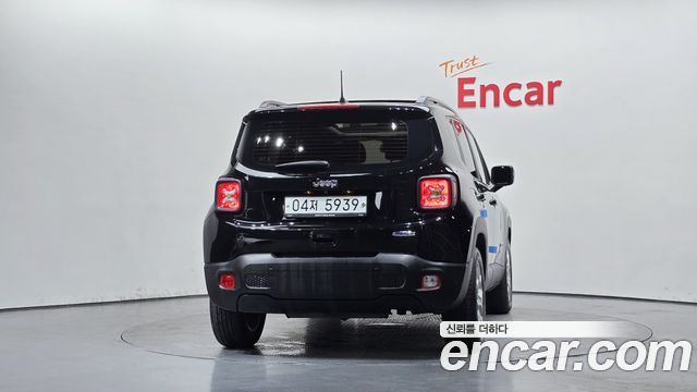 Jeep Renegade 2018 — photo 4