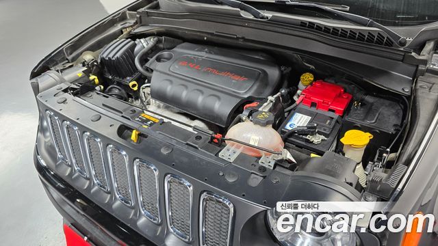 Jeep Renegade 2018 — photo 6