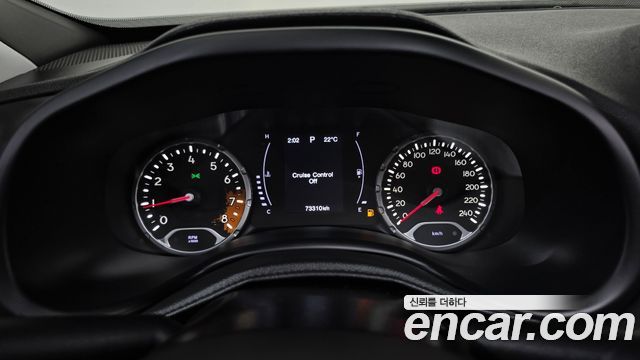 Jeep Renegade 2018 — photo 8