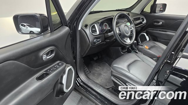 Jeep Renegade 2018 — photo 10