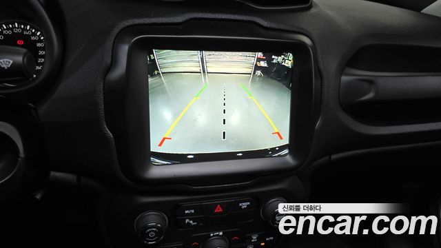 Jeep Renegade 2018 — photo 15