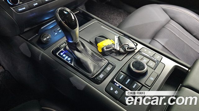Hyundai Genesis 2014 — photo 9