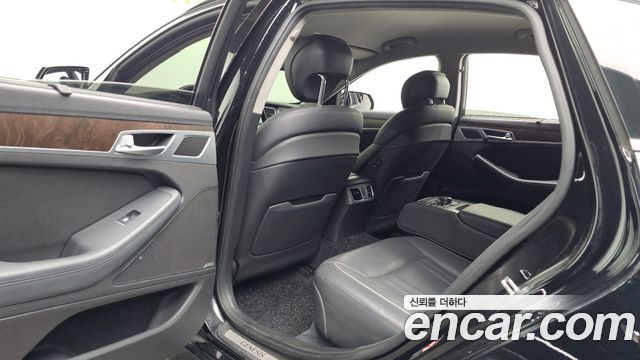Hyundai Genesis 2014 — photo 11