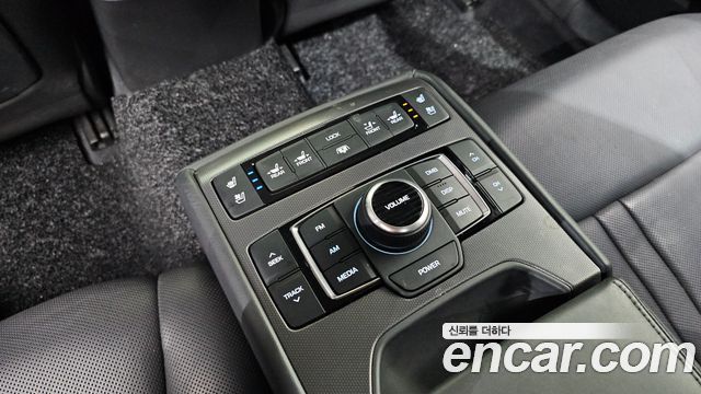 Hyundai Genesis 2014 — photo 19