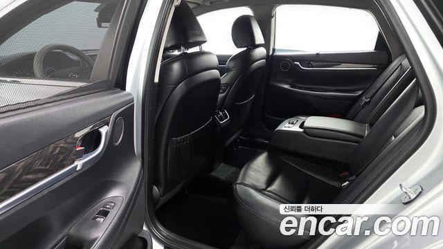 Hyundai Grandeur 2018 — photo 11
